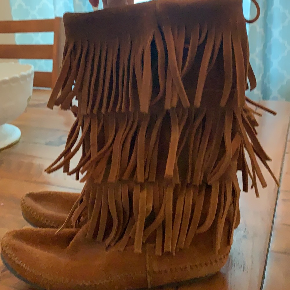 Minnetonka boots - Picture 3 of 4